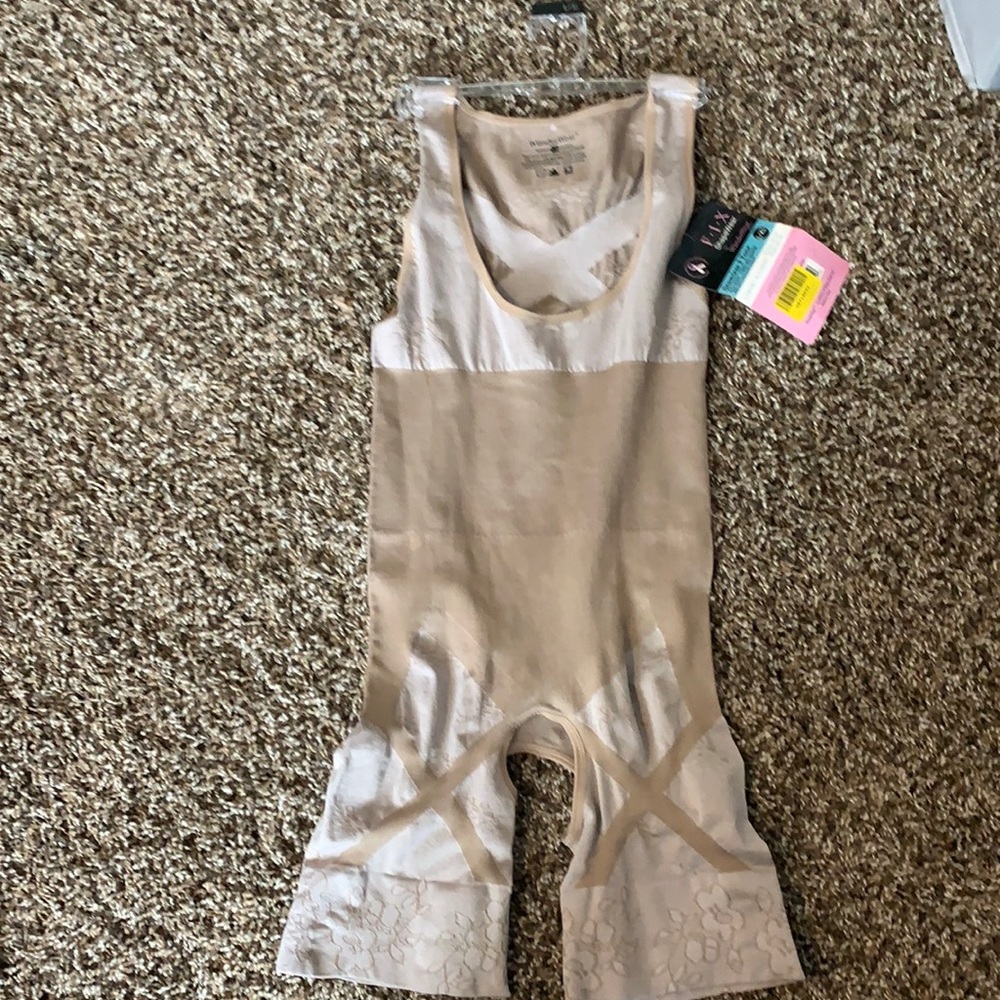 NWT WunderWear shapewear